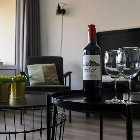 Sea La Vie Apartment *